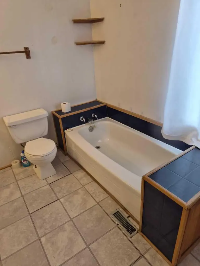 707 3 Avenue Beaverlodge AB T0H 0C0