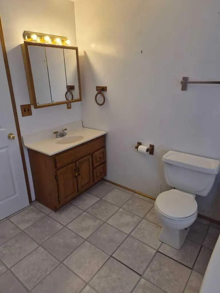 707 3 Avenue Beaverlodge AB T0H 0C0