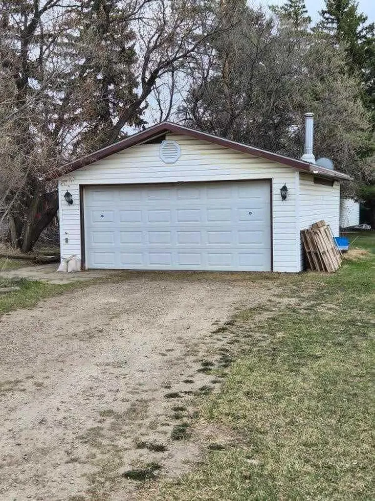 707 3 Avenue Beaverlodge AB T0H 0C0
