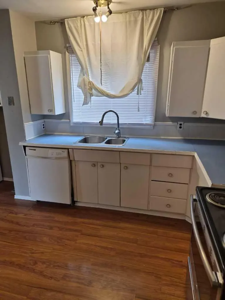 707 3 Avenue Beaverlodge AB T0H 0C0