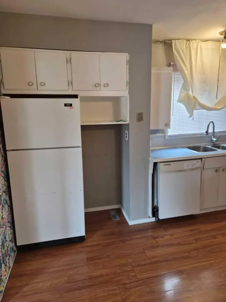 707 3 Avenue Beaverlodge AB T0H 0C0