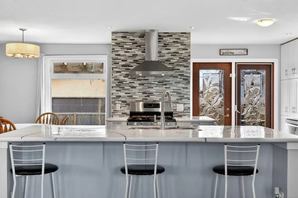 117 Bonitz Court Carseland AB T0J 0M0