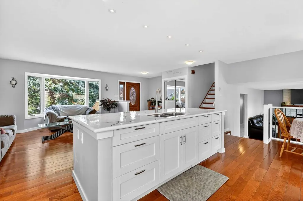 117 Bonitz Court Carseland AB T0J 0M0