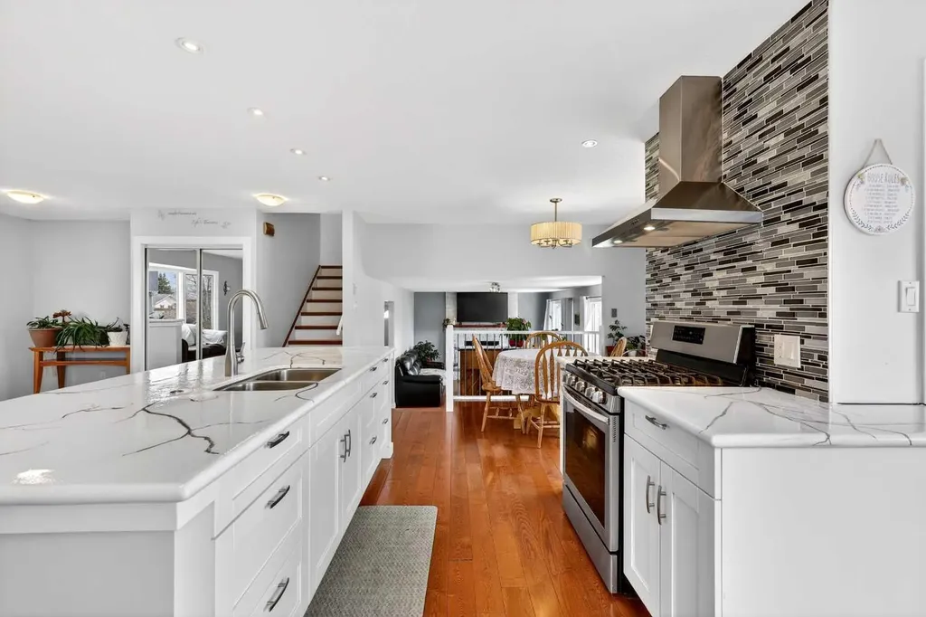 117 Bonitz Court Carseland AB T0J 0M0