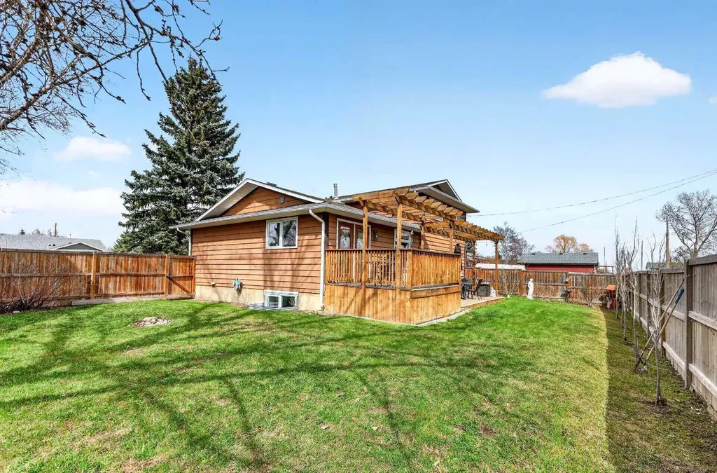 117 Bonitz Court Carseland AB T0J 0M0
