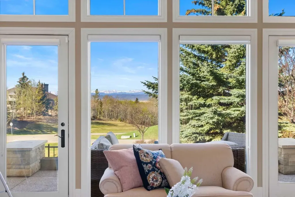 28 Pinnacle Ridge Drive Rural Rocky View County AB T3Z3N7