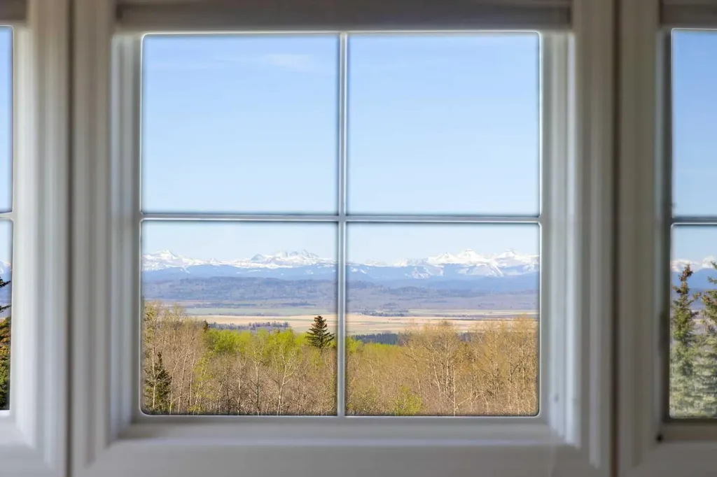28 Pinnacle Ridge Drive Rural Rocky View County AB T3Z3N7
