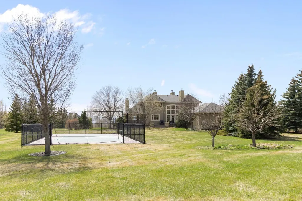 28 Pinnacle Ridge Drive Rural Rocky View County AB T3Z3N7