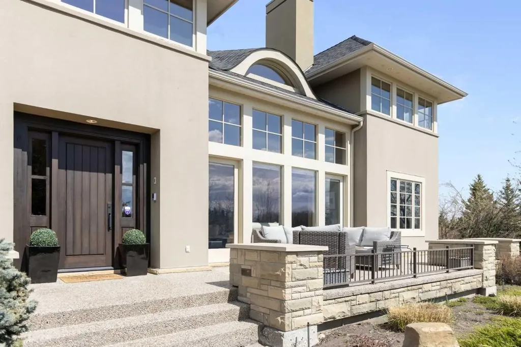 28 Pinnacle Ridge Drive Rural Rocky View County AB T3Z3N7