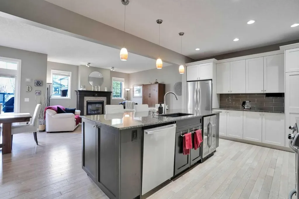 109 Cranleigh Place SE Calgary AB T3M 0N5