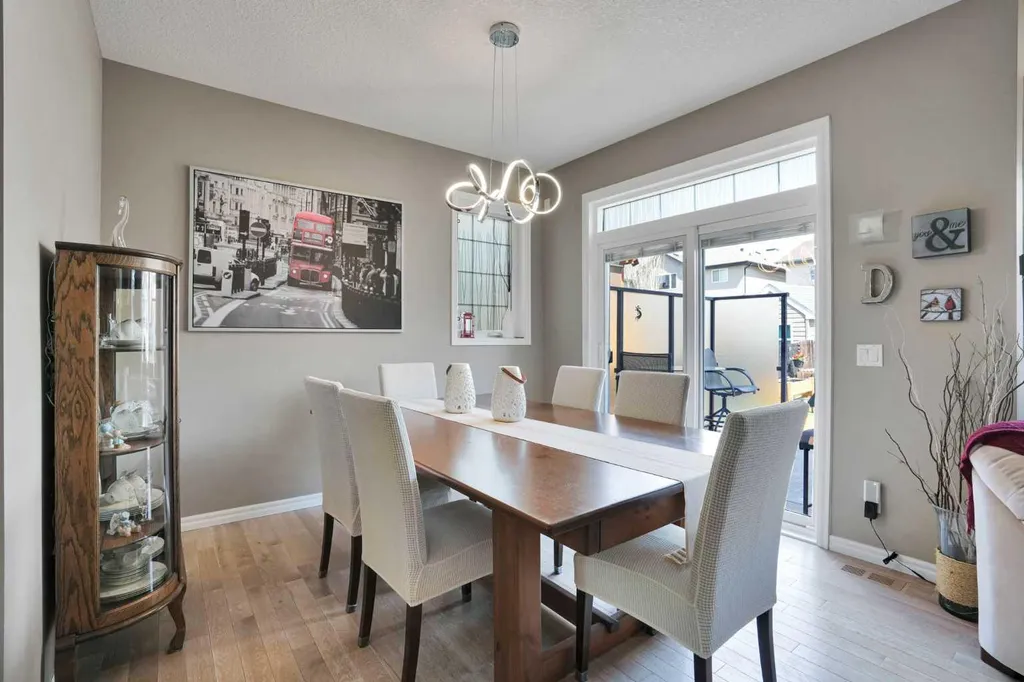 109 Cranleigh Place SE Calgary AB T3M 0N5