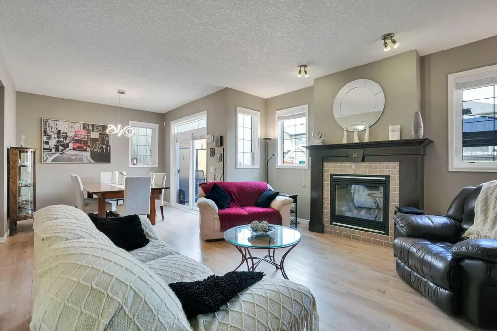 109 Cranleigh Place SE Calgary AB T3M 0N5