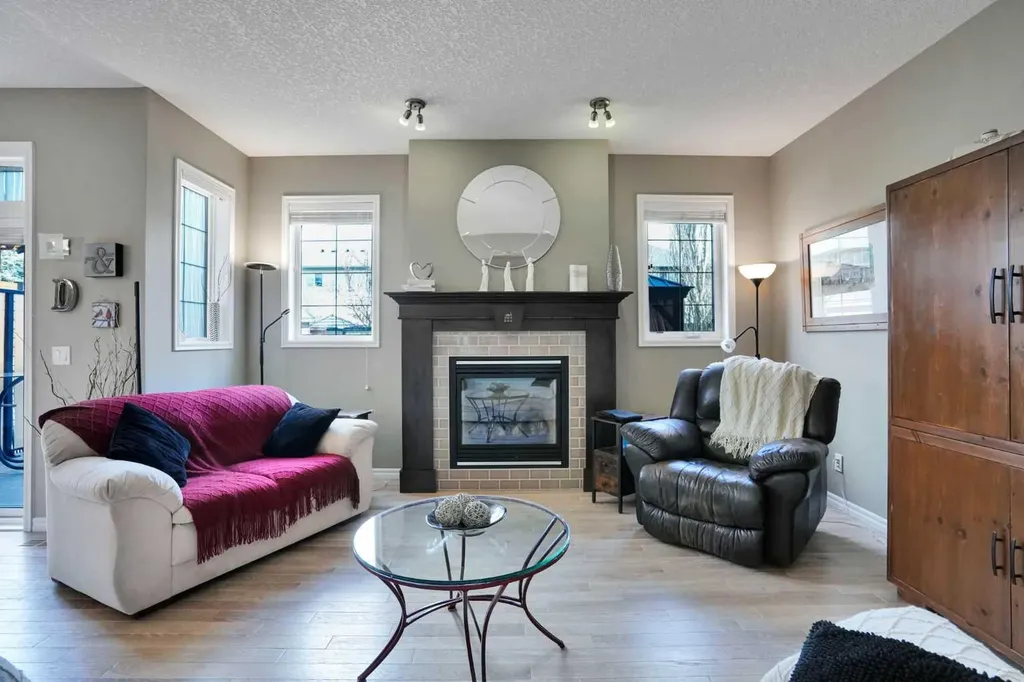 109 Cranleigh Place SE Calgary AB T3M 0N5
