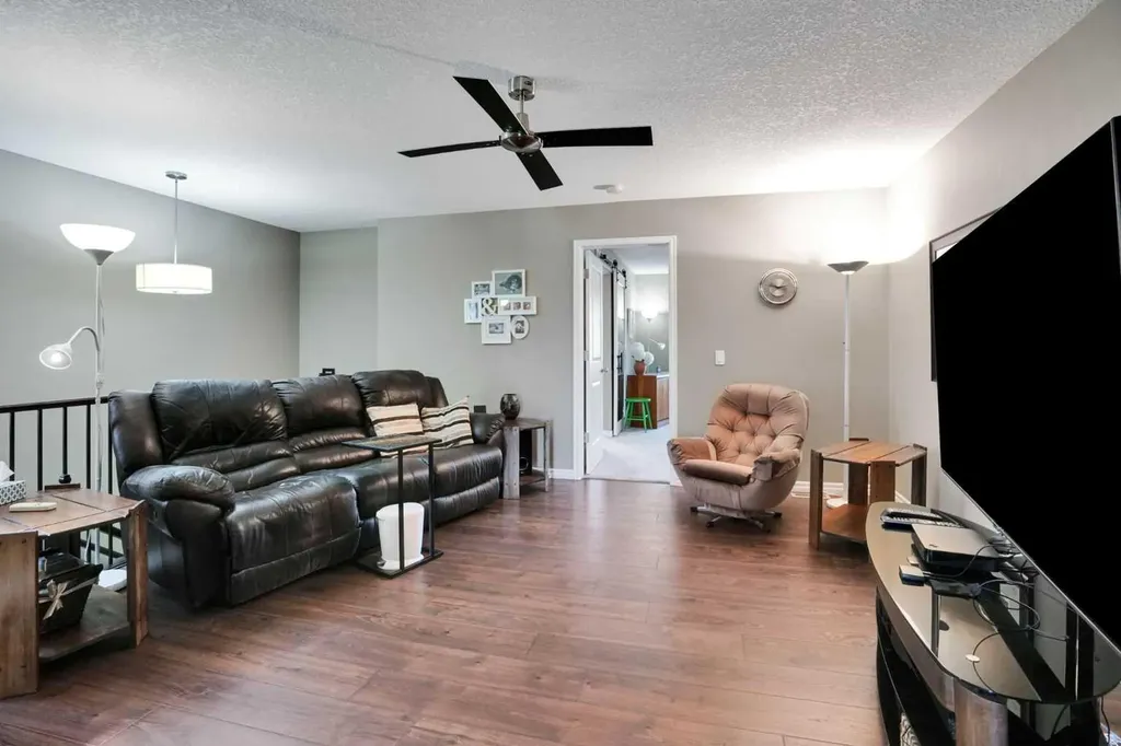 109 Cranleigh Place SE Calgary AB T3M 0N5