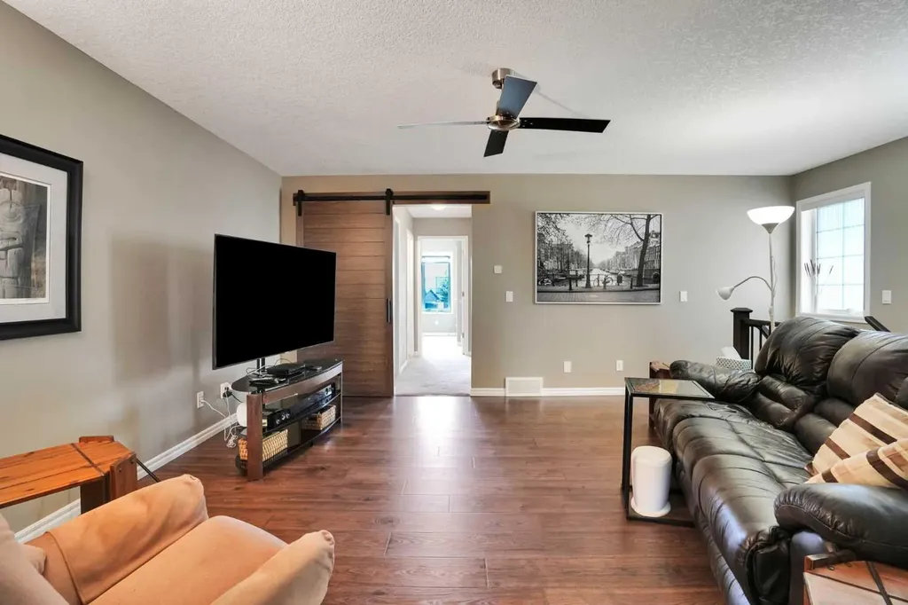 109 Cranleigh Place SE Calgary AB T3M 0N5
