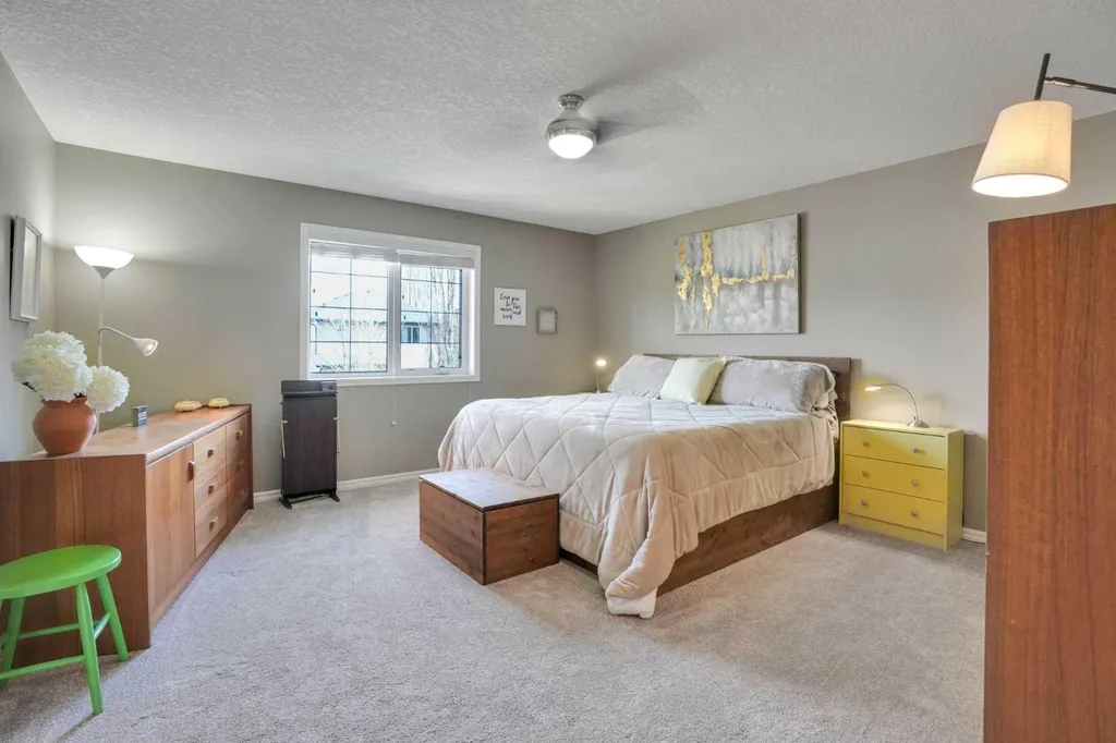 109 Cranleigh Place SE Calgary AB T3M 0N5
