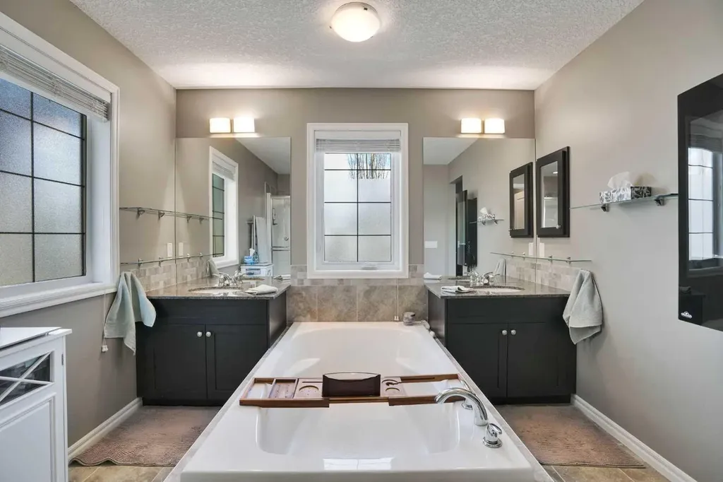 109 Cranleigh Place SE Calgary AB T3M 0N5