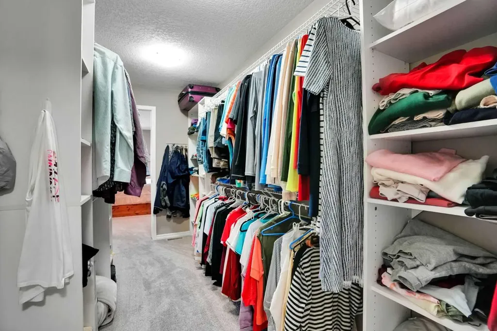 109 Cranleigh Place SE Calgary AB T3M 0N5
