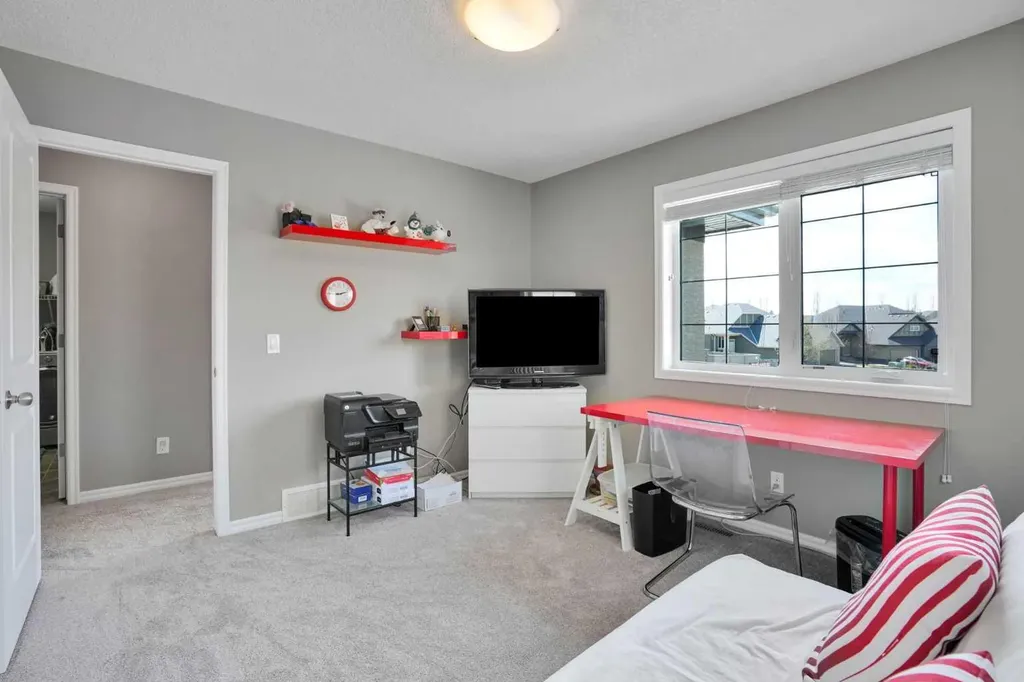 109 Cranleigh Place SE Calgary AB T3M 0N5
