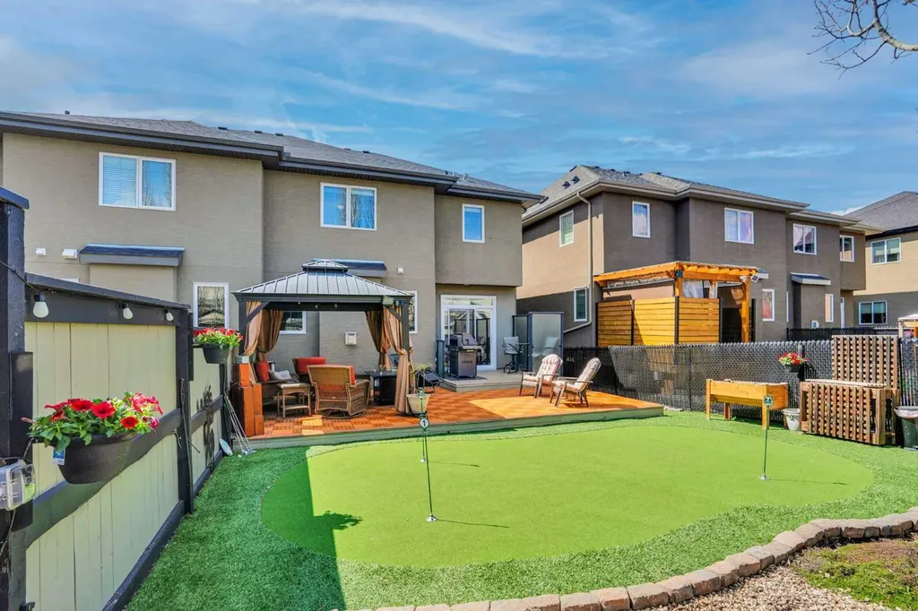 109 Cranleigh Place SE Calgary AB T3M 0N5
