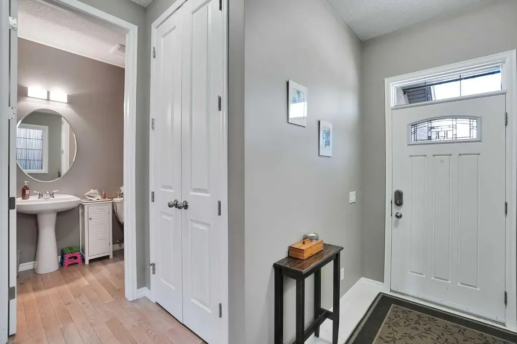 109 Cranleigh Place SE Calgary AB T3M 0N5