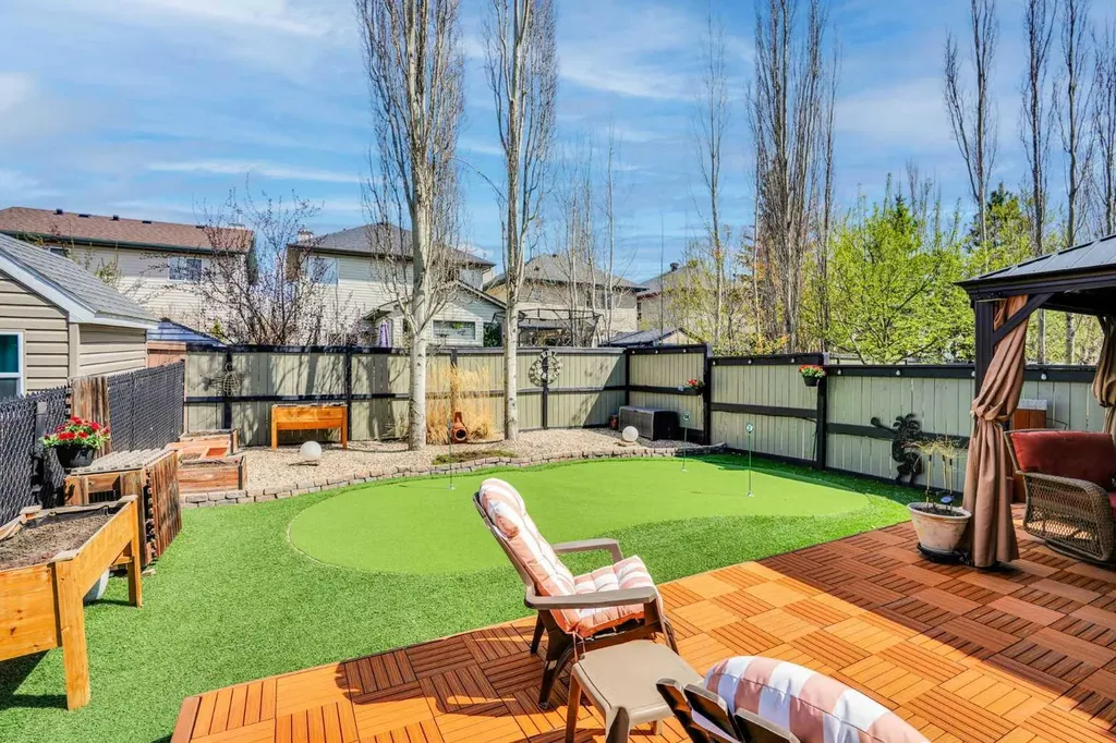 109 Cranleigh Place SE Calgary AB T3M 0N5