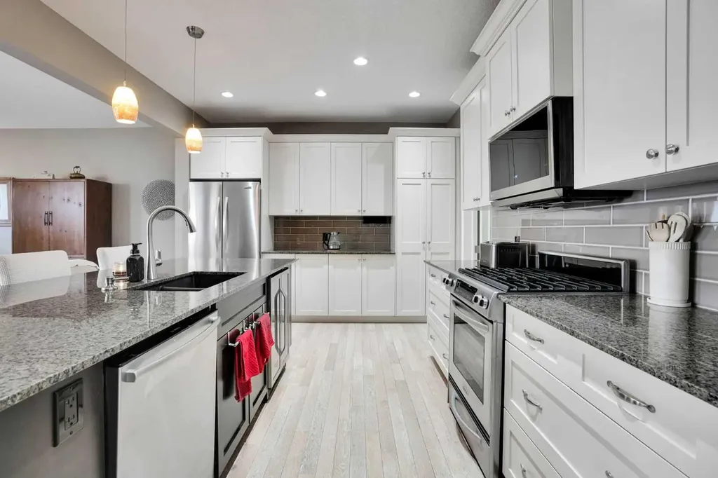109 Cranleigh Place SE Calgary AB T3M 0N5
