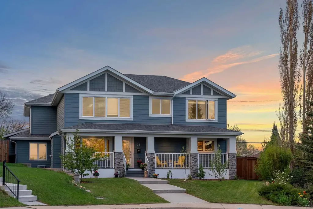37 Highwood Place NW Calgary AB T2K 2B9