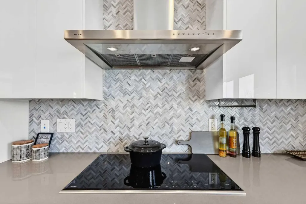 23 Mahogany Circle SE Calgary AB T2M 2V7