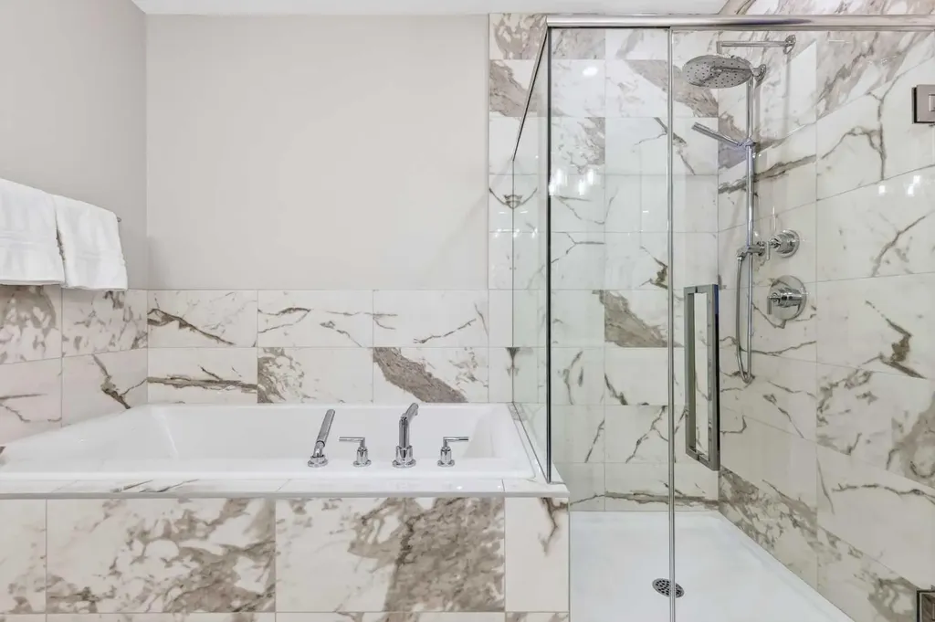 23 Mahogany Circle SE Calgary AB T2M 2V7