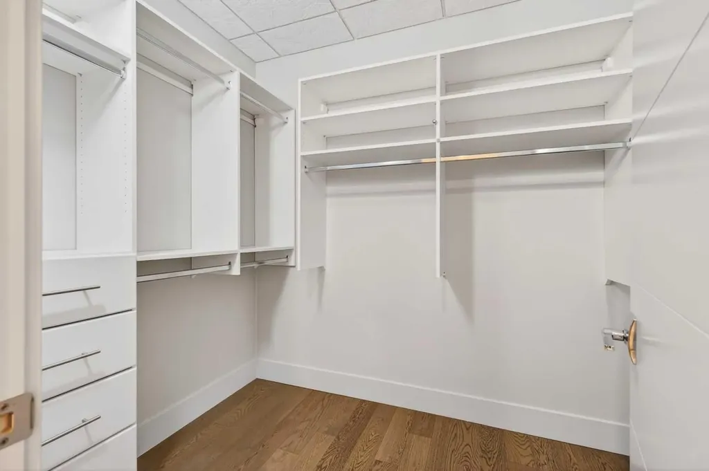 23 Mahogany Circle SE Calgary AB T2M 2V7