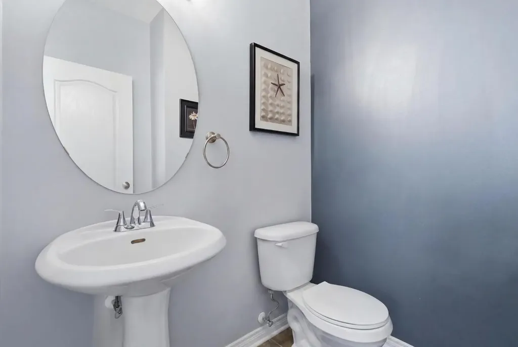 101 Sierra Morena Landing SW Calgary AB T3H 4K3