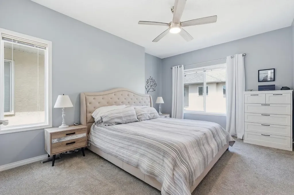 101 Sierra Morena Landing SW Calgary AB T3H 4K3