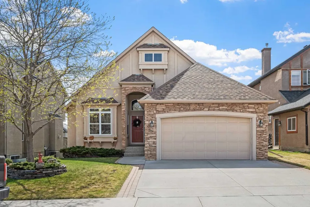 183 Discovery Ridge Way SW Calgary AB T3H 5G3