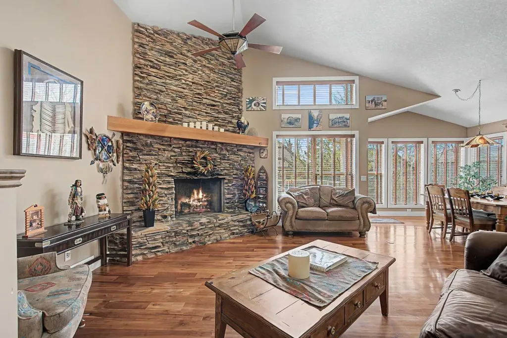 183 Discovery Ridge Way SW Calgary AB T3H 5G3