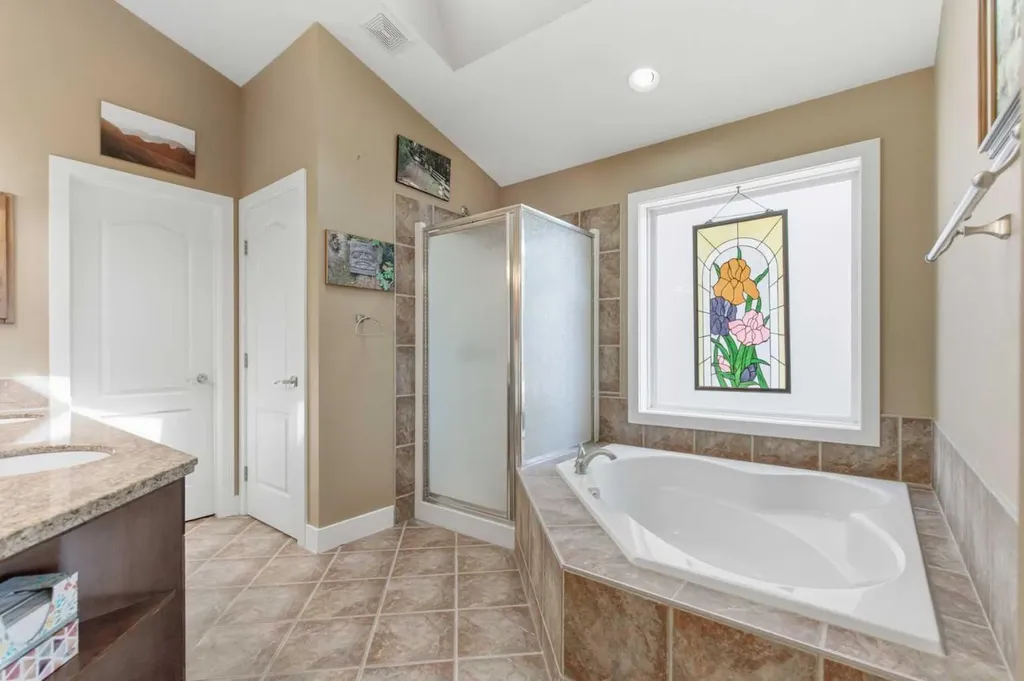183 Discovery Ridge Way SW Calgary AB T3H 5G3