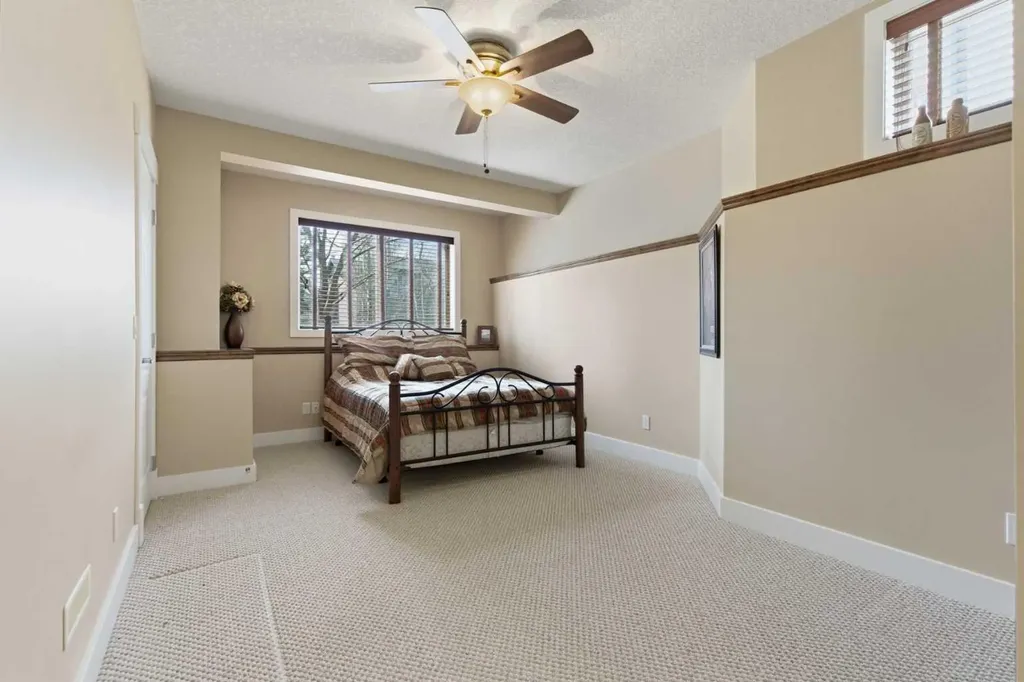 183 Discovery Ridge Way SW Calgary AB T3H 5G3