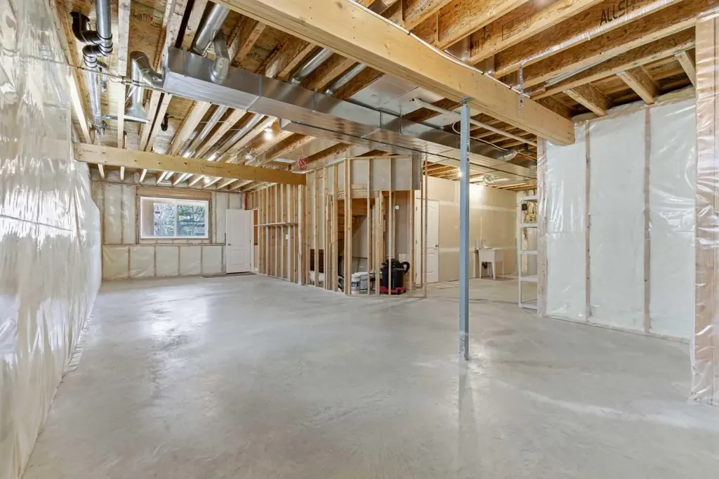 183 Discovery Ridge Way SW Calgary AB T3H 5G3