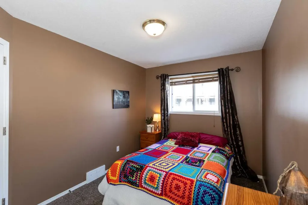 4 Westwood Court Sylvan Lake AB T4S 1P7