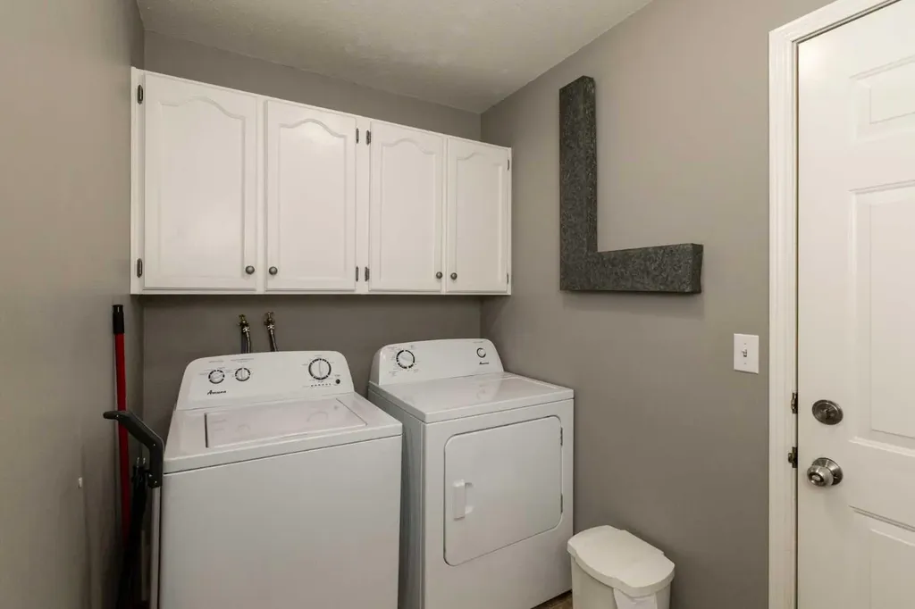 4 Westwood Court Sylvan Lake AB T4S 1P7