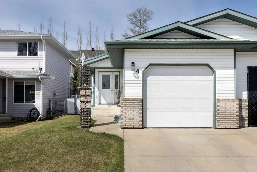 4 Westwood Court Sylvan Lake AB T4S 1P7