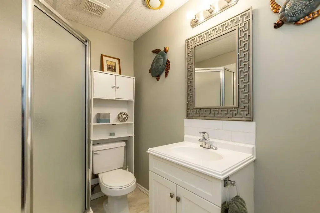 4 Westwood Court Sylvan Lake AB T4S 1P7