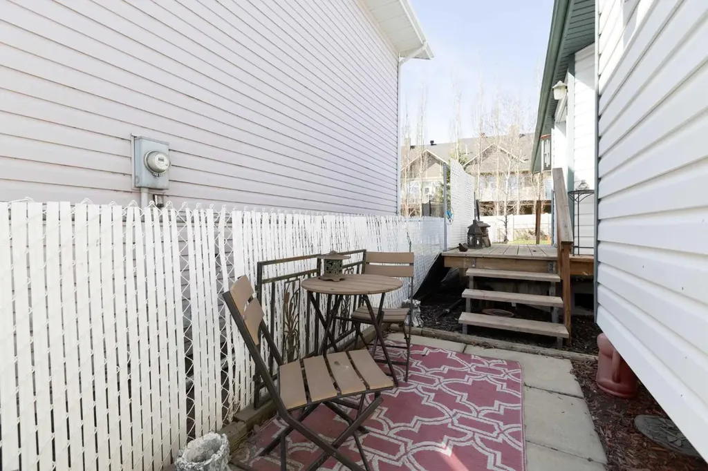 4 Westwood Court Sylvan Lake AB T4S 1P7