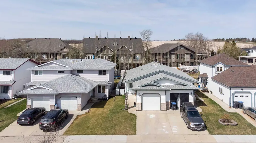 4 Westwood Court Sylvan Lake AB T4S 1P7
