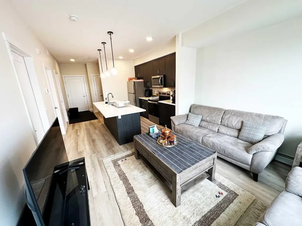 700 Shawnee Square SW Calgary AB T2Y0Z6