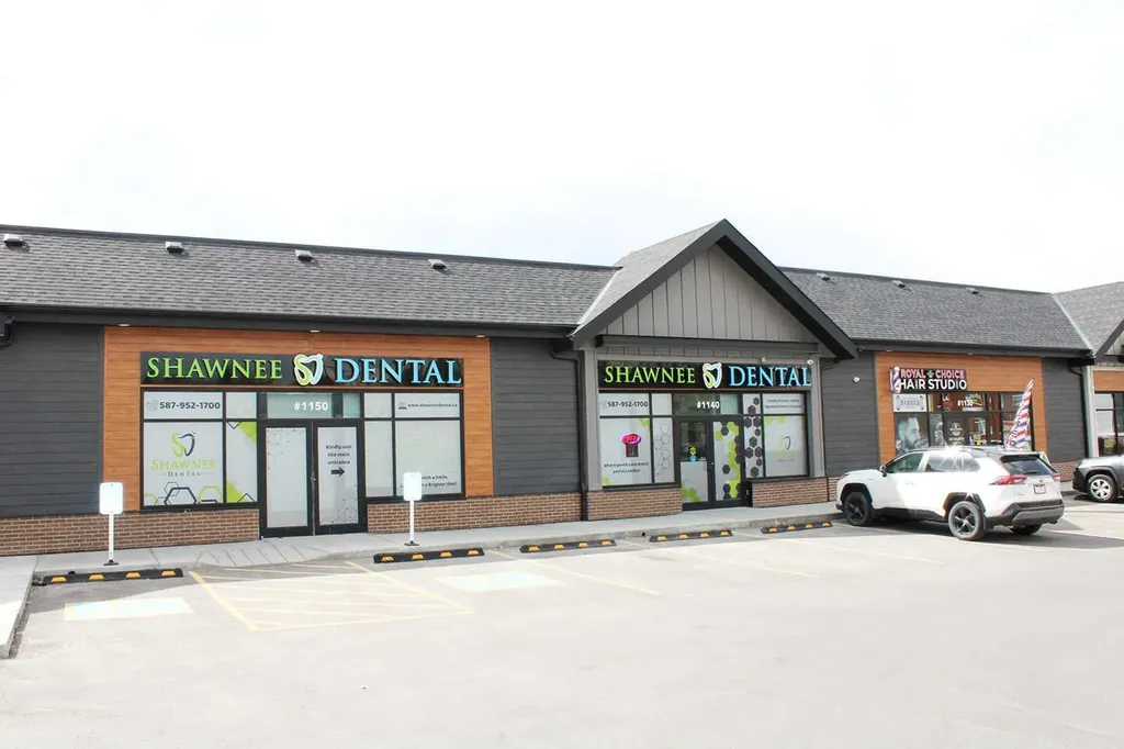 700 Shawnee Square SW Calgary AB T2Y0Z6