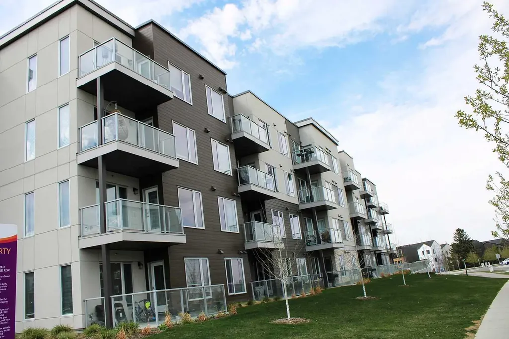 700 Shawnee Square SW Calgary AB T2Y0Z6