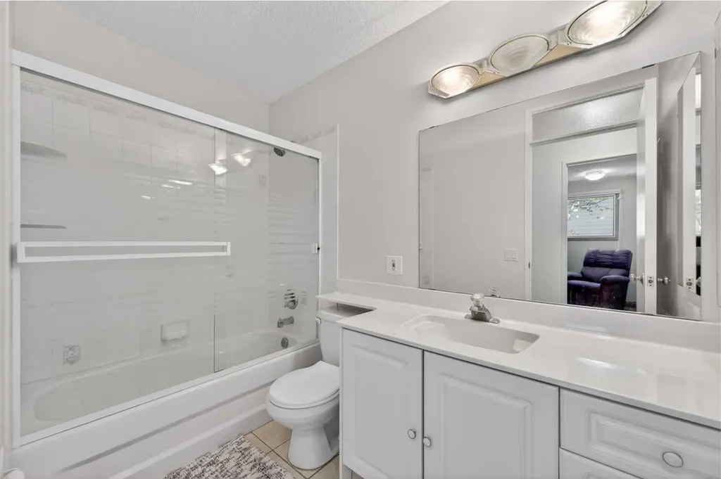6451 70 Street NW Calgary AB T3B 3J5