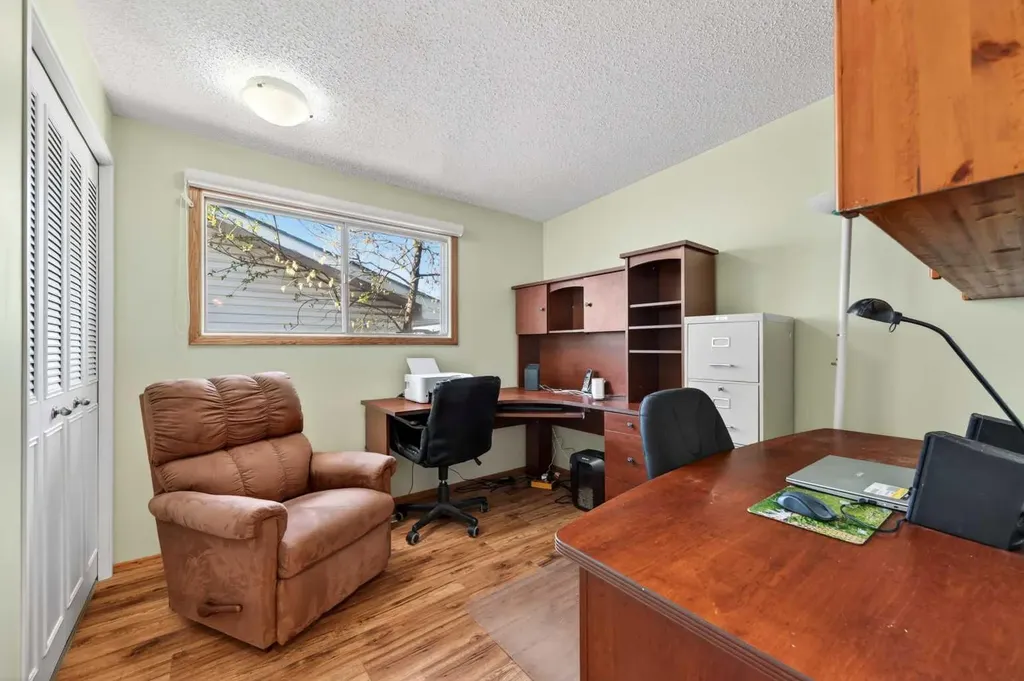 6451 70 Street NW Calgary AB T3B 3J5