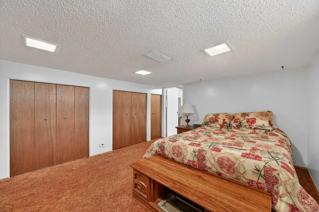 6451 70 Street NW Calgary AB T3B 3J5